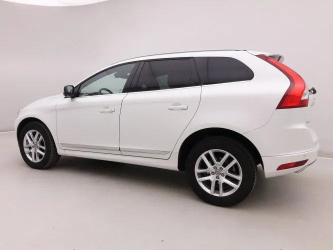 Volvo XC60 2.0 D4 190 Geartronic Summum + GPS + Leder/Cuir + Image 3