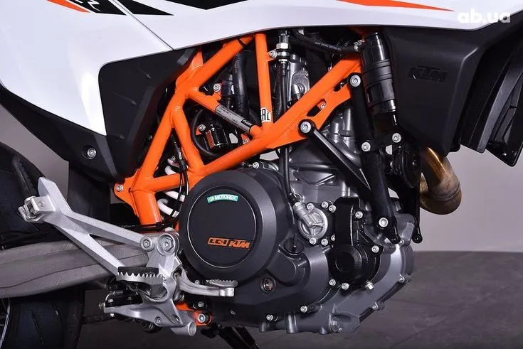 KTM 690 Image 2